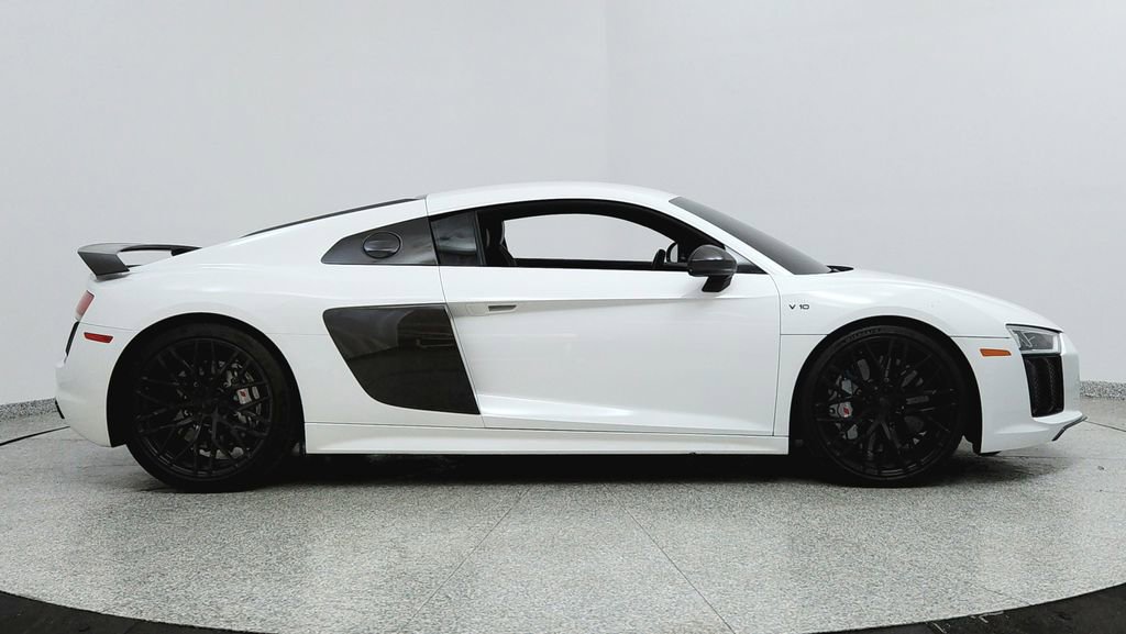 Used 2017 Audi R8 V10 plus AWD/4WD image 6