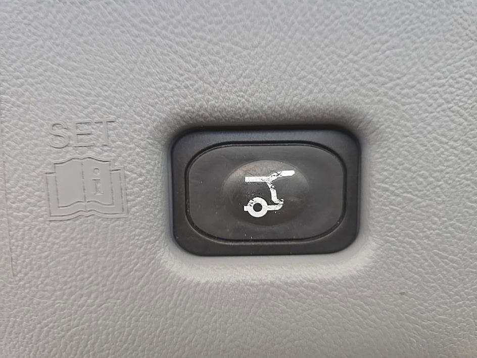 Used 2022 Lincoln Nautilus Reserve w/ Equipment Group 201A image 32