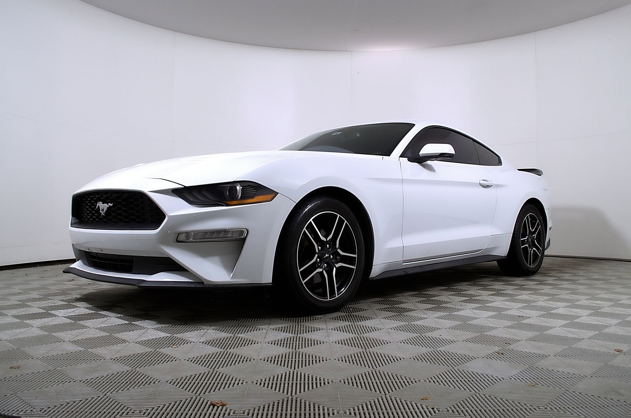 Used 2019 Ford Mustang Premium RWD video 2