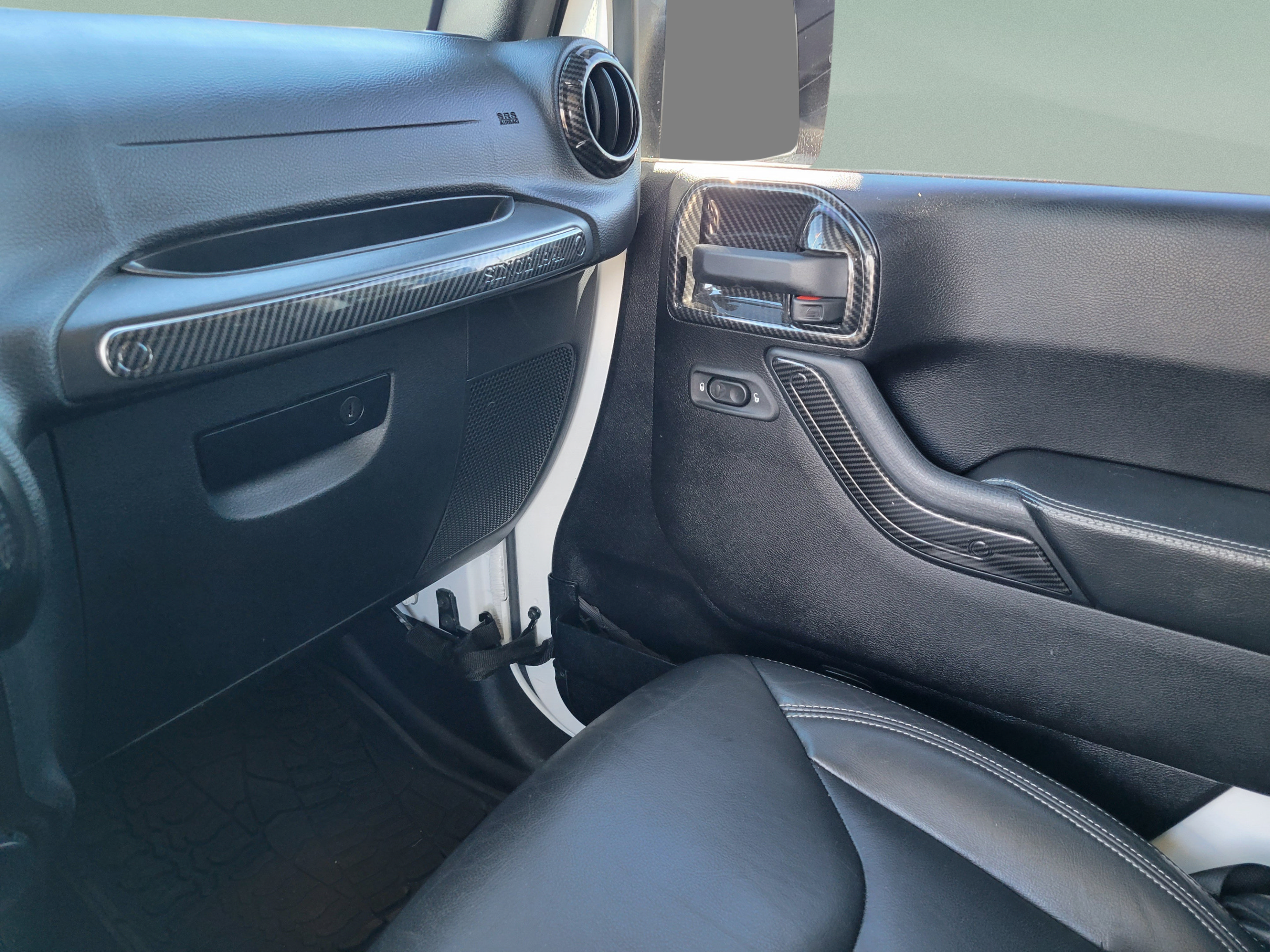 Used 2016 Jeep Wrangler Unlimited Rubicon AWD/4WD image 18