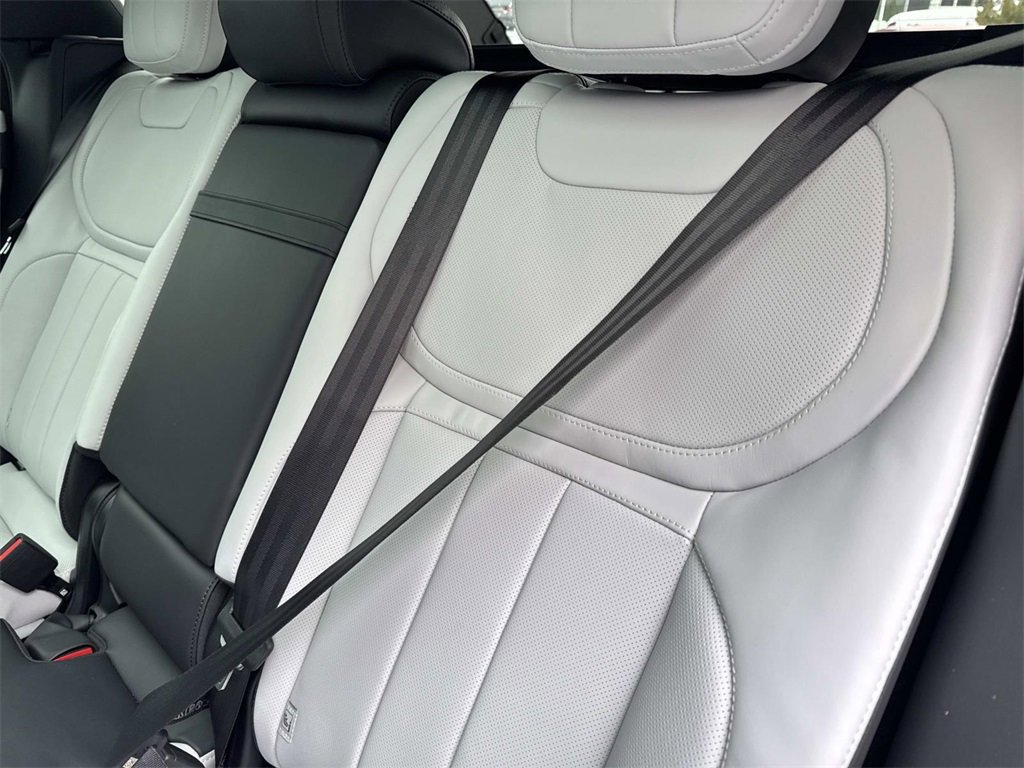 New 2026 Land Rover Range Rover Sport Dynamic SE image 14