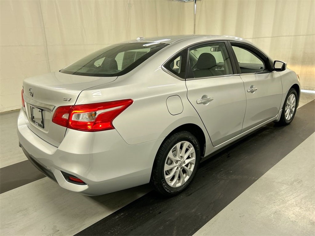 Used 2018 Nissan Sentra SV image 2