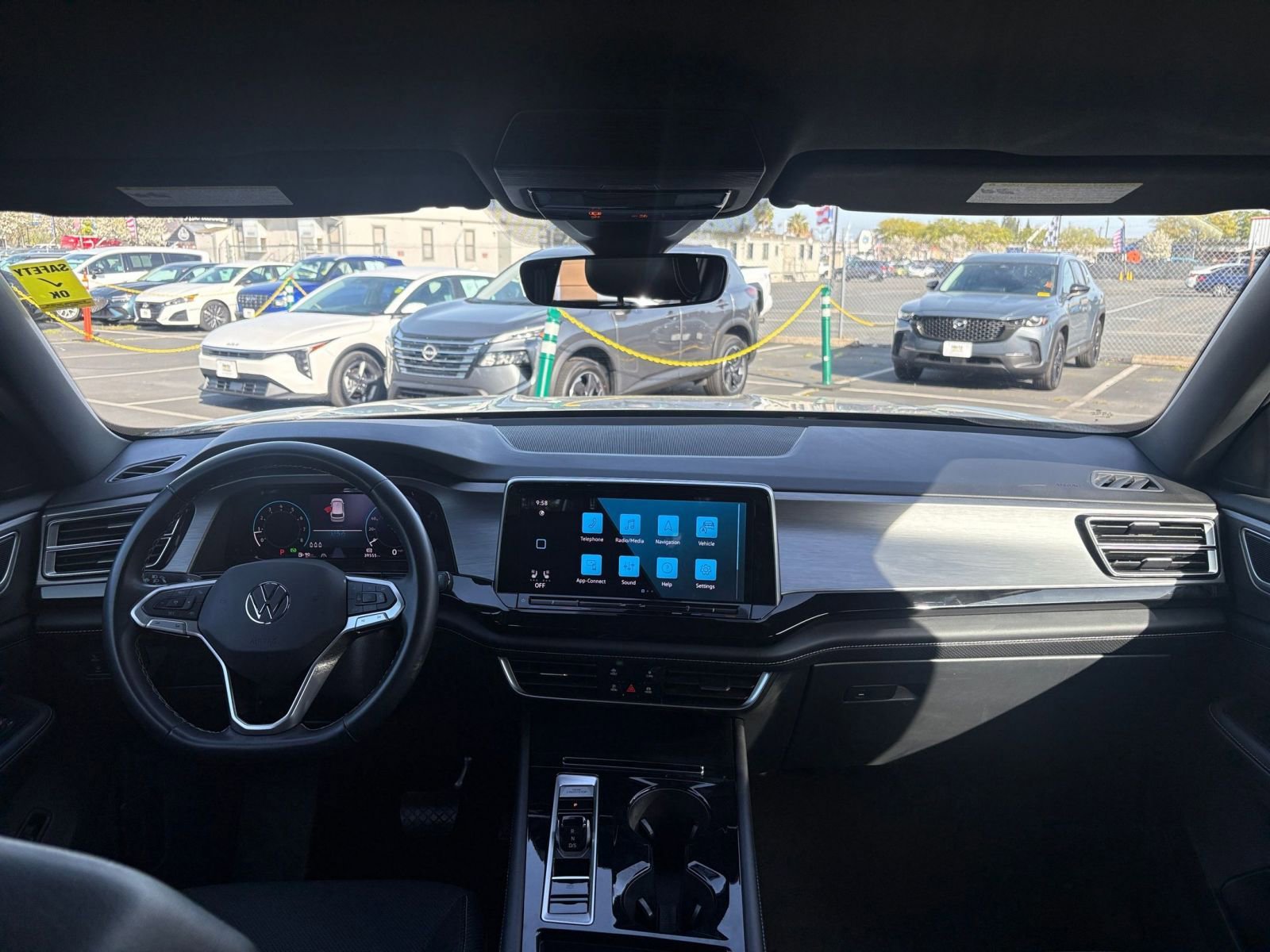 Used 2025 Volkswagen Atlas Cross Sport SE image 35