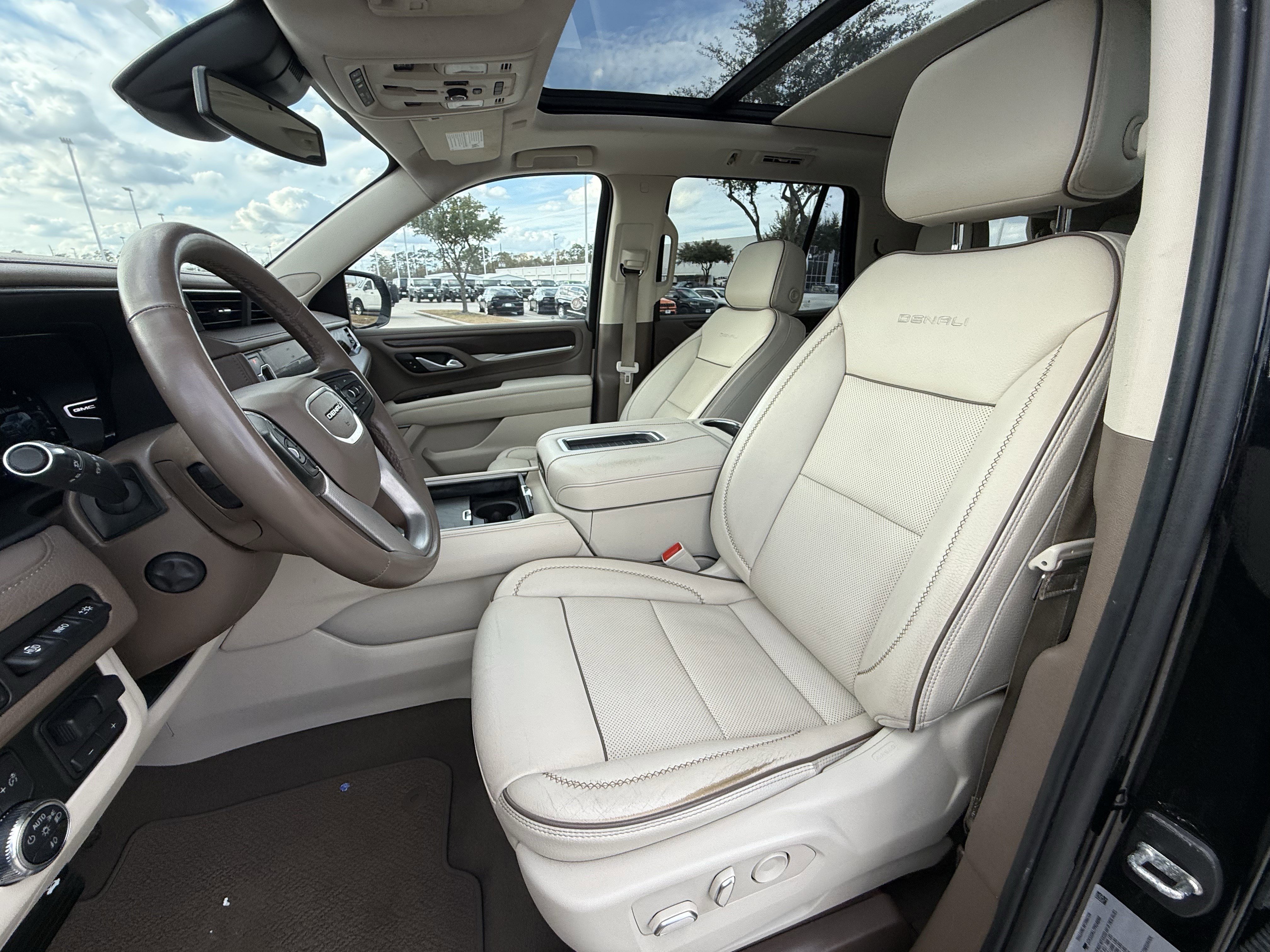 Used 2023 GMC Yukon Denali w/ Max Trailering Package image 27