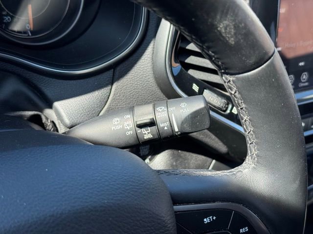 Used 2019 Jeep Cherokee Limited image 26