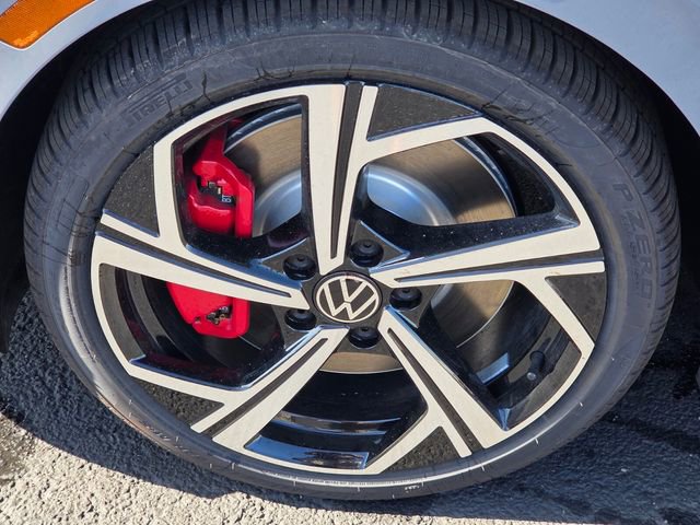 New 2025 Volkswagen GTI SE FWD image 5