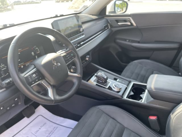 Used 2025 Mitsubishi Outlander SE AWD/4WD image 10