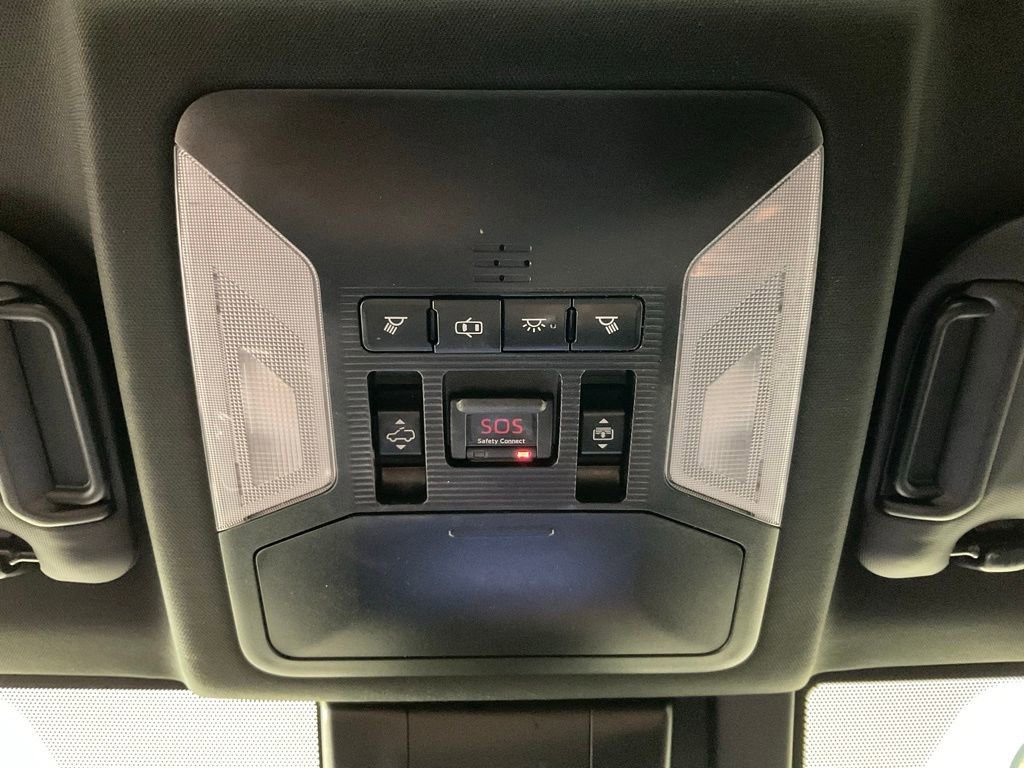 Used 2019 Toyota RAV4 XSE AWD/4WD image 22