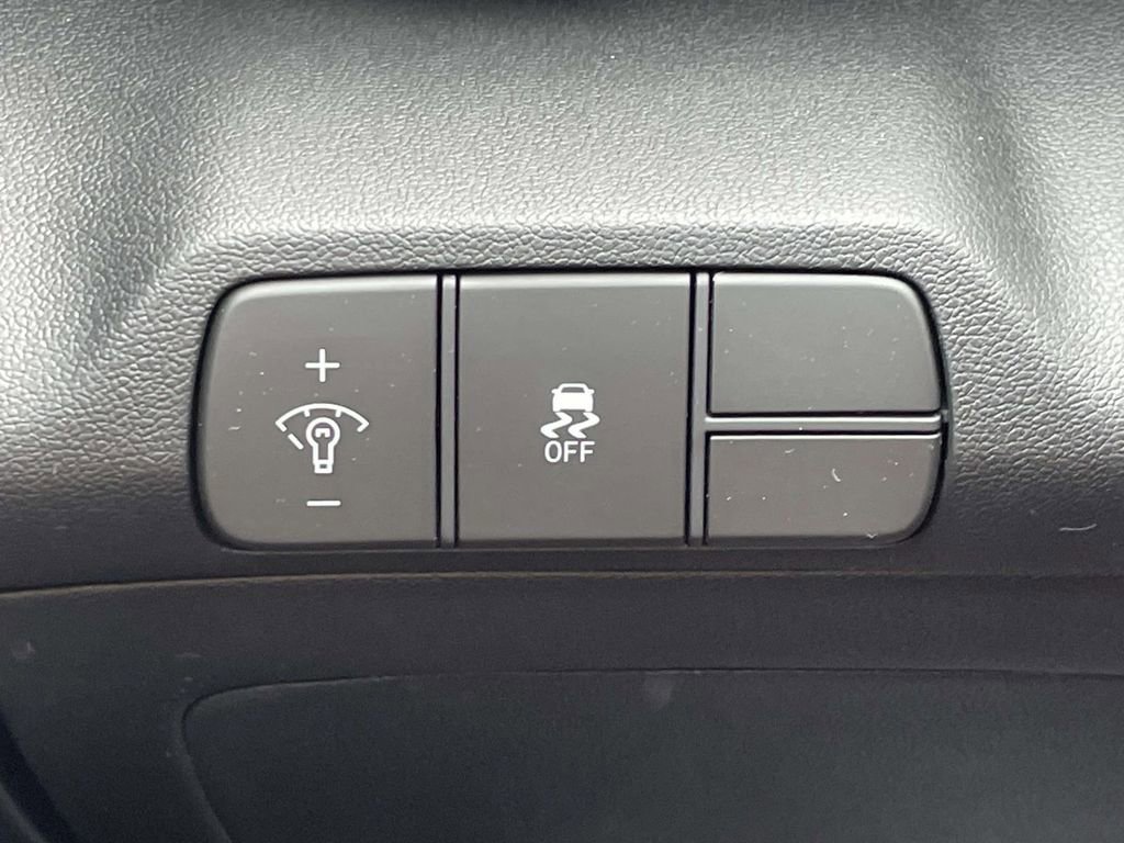 New 2026 Hyundai Elantra Sport image 17