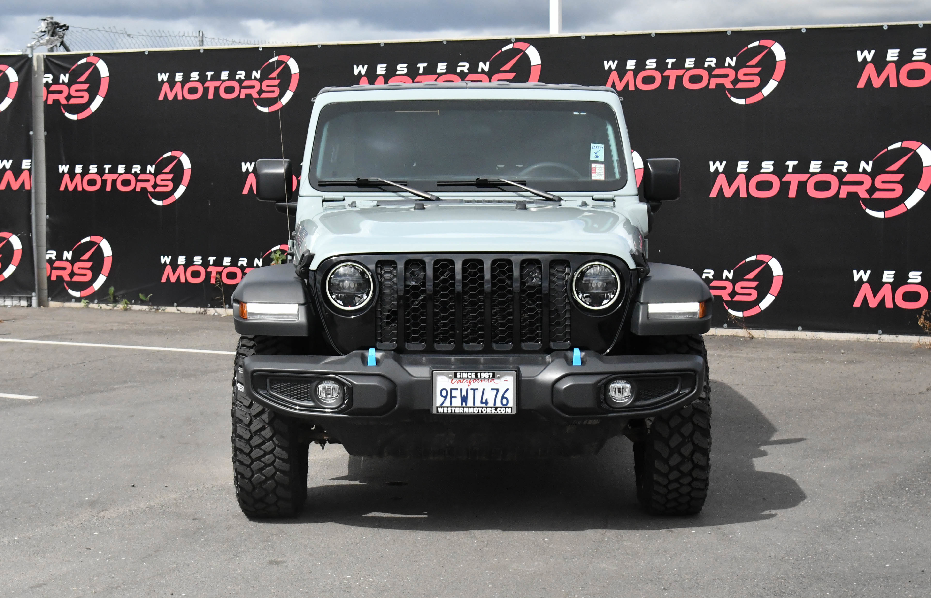 Used 2023 Jeep Wrangler Unlimited AWD/4WD image 2