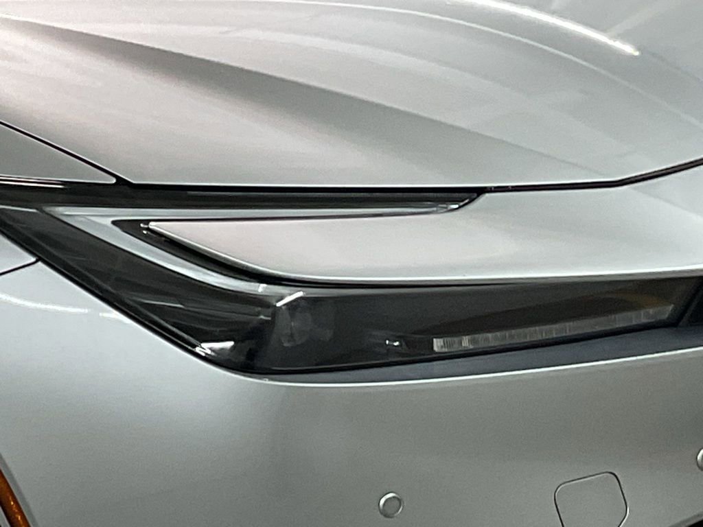 Used 2024 Toyota Prius LE FWD image 29