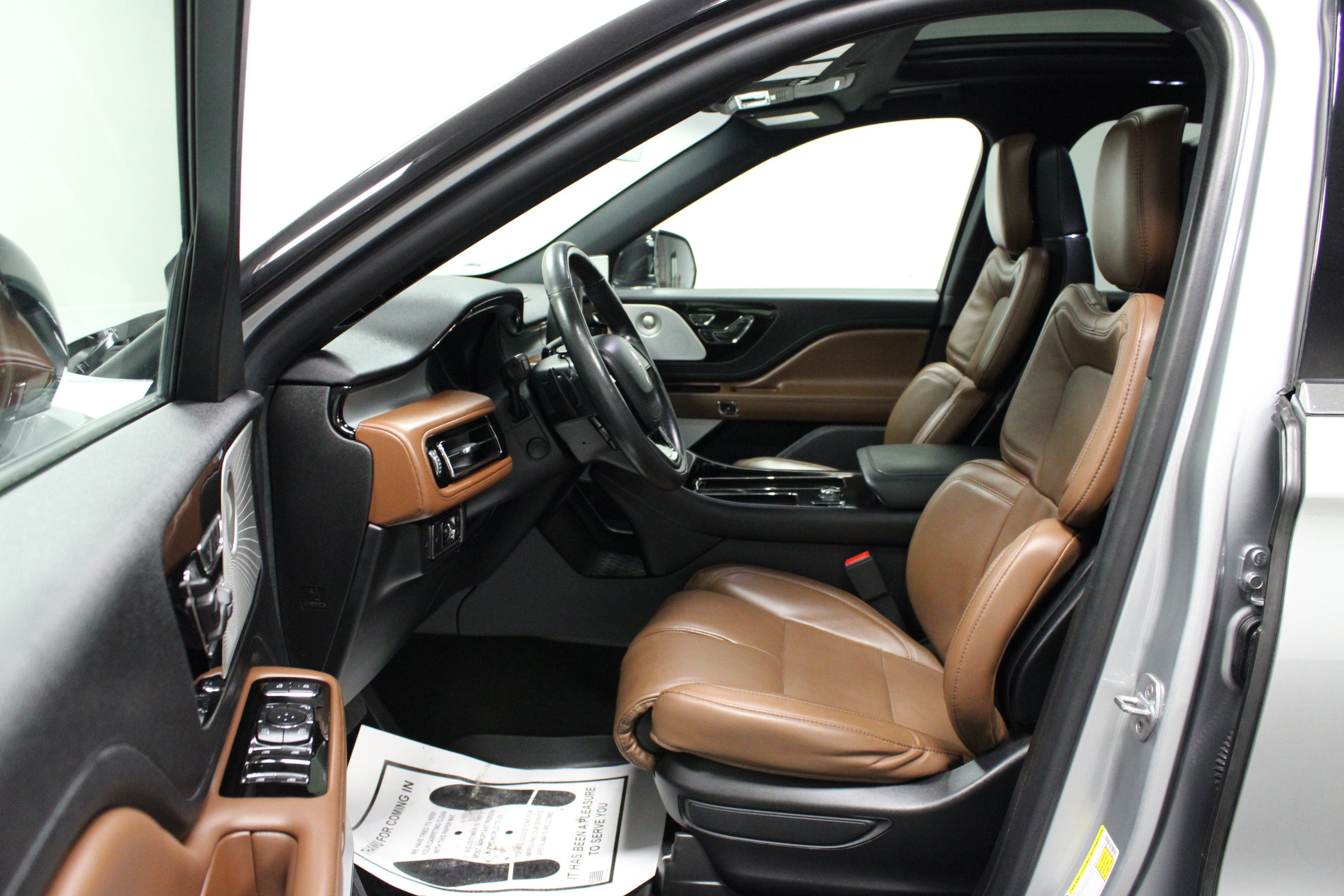 Used 2022 Lincoln Aviator Reserve w/ Equipment Group 201A AWD/4WD image 12