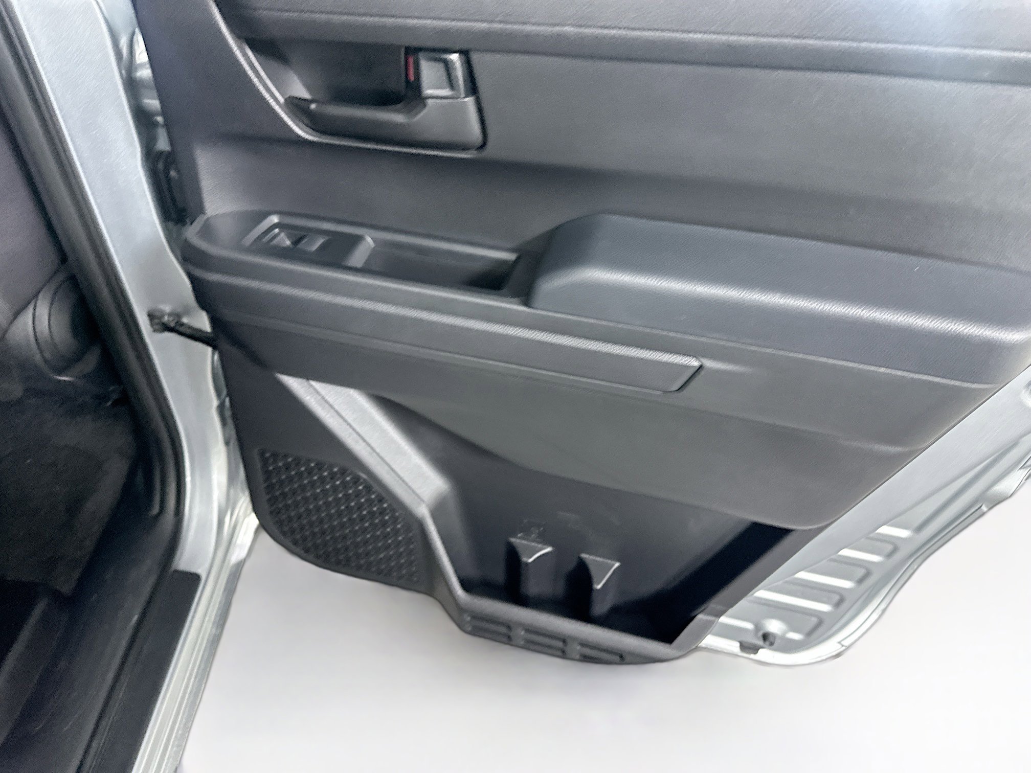 Used 2025 Toyota Tacoma SR image 27