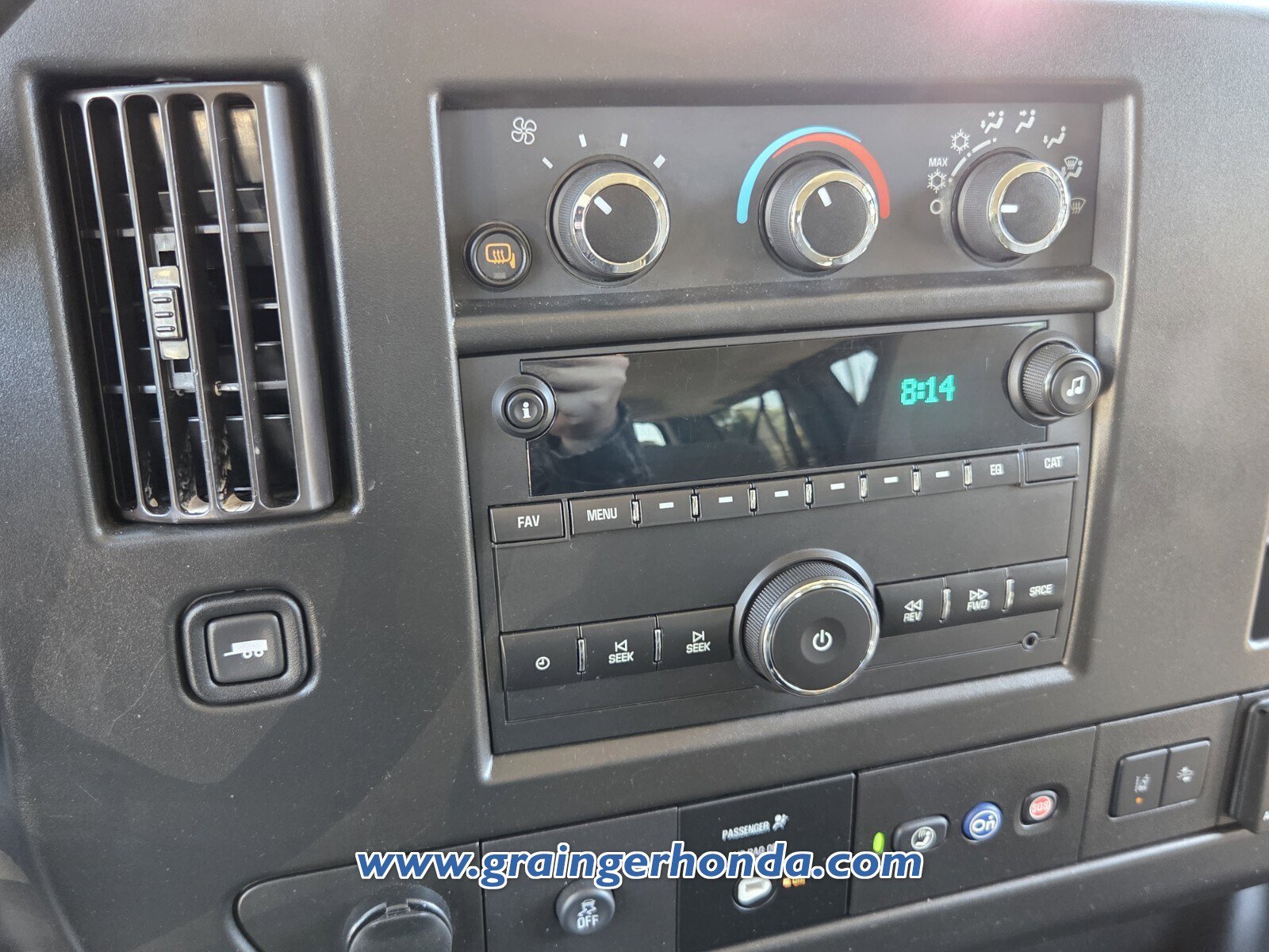 Used 2020 Chevrolet Express 2500 LT w/ LT Preferred Equipment Group image 20