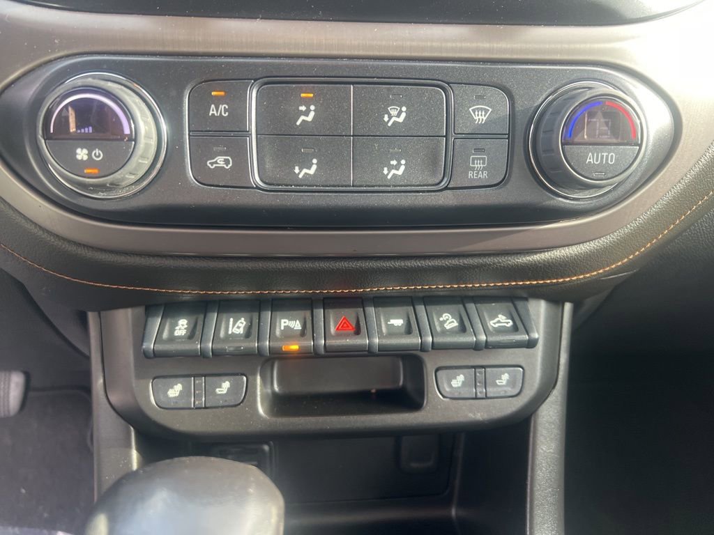 Used 2022 GMC Canyon AT4 w/ Driver Alert Package image 17