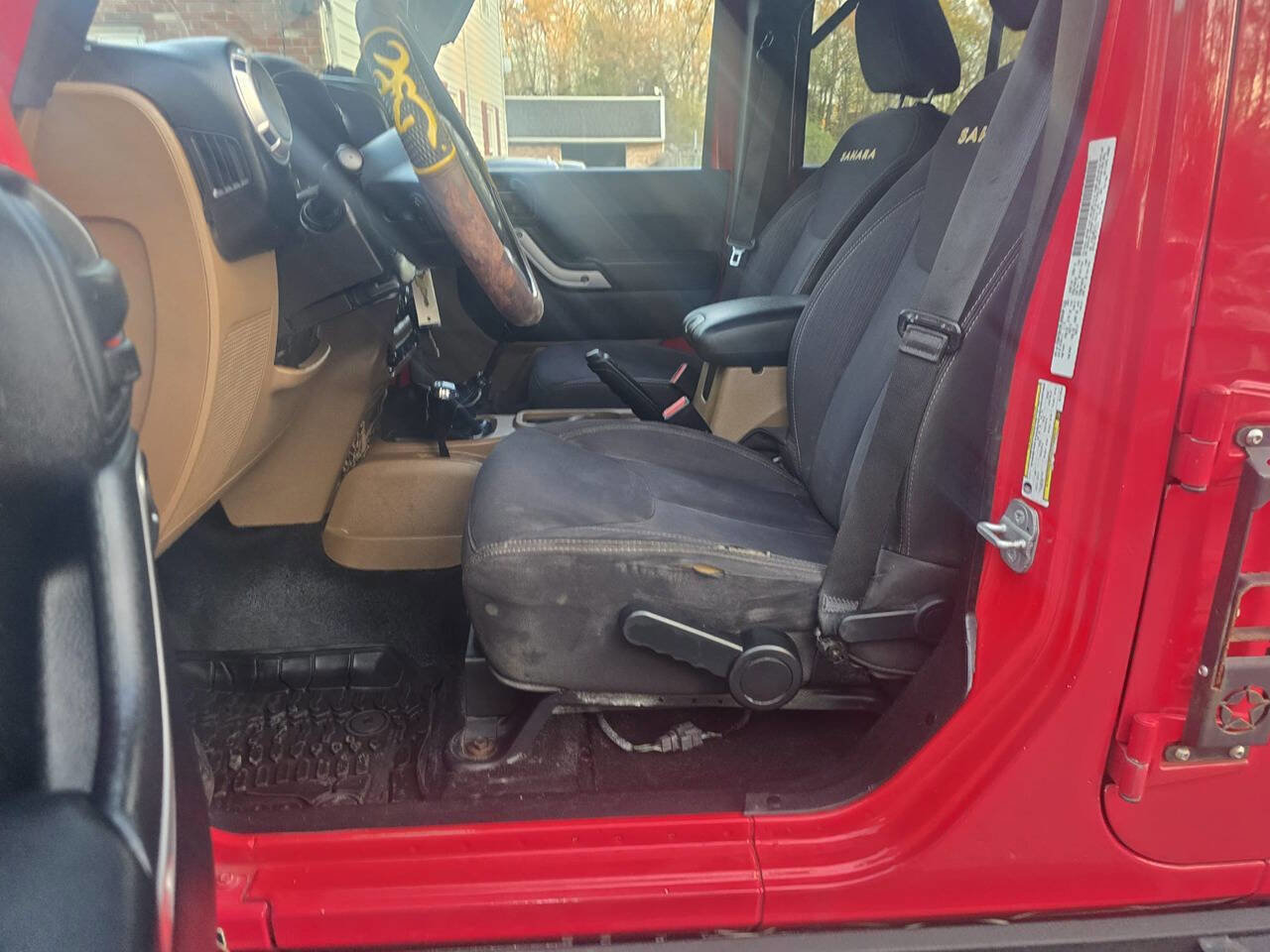 Used 2014 Jeep Wrangler Unlimited Sahara image 23