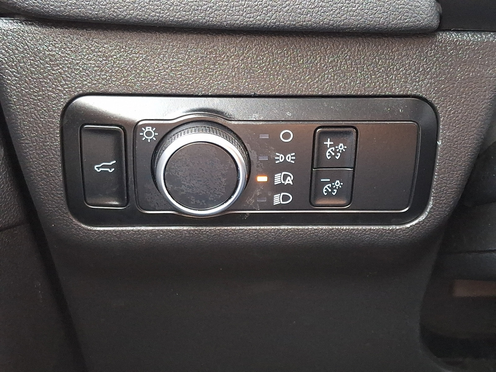 Certified 2024 Ford Escape ST-Line w/ Cold Weather Package FWD image 25