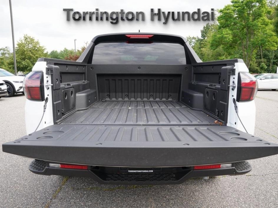 New 2025 Hyundai Santa Cruz SE image 10