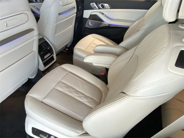 New 2026 BMW X7 M60i image 13