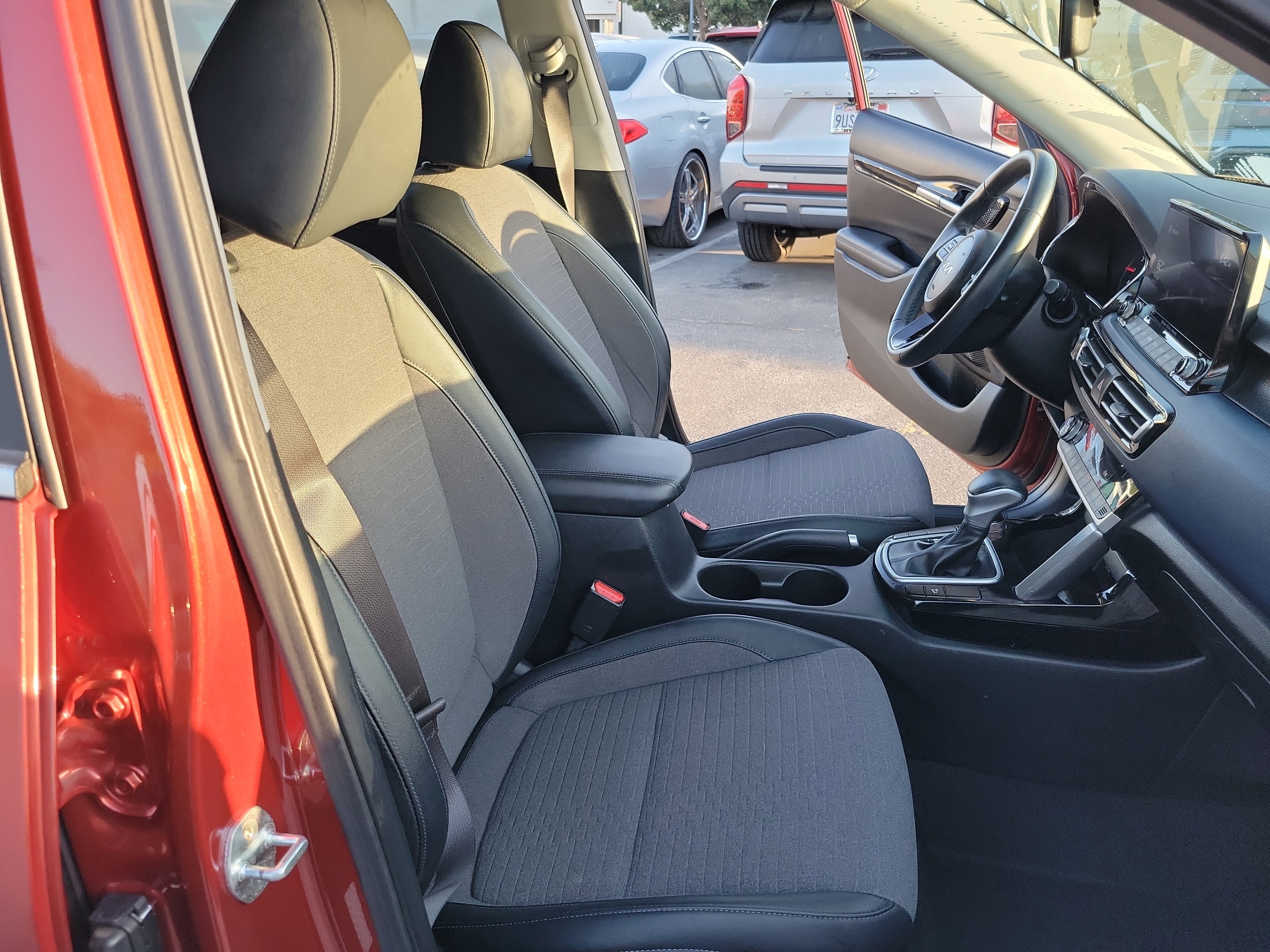 Used 2022 Kia Seltos S FWD image 17