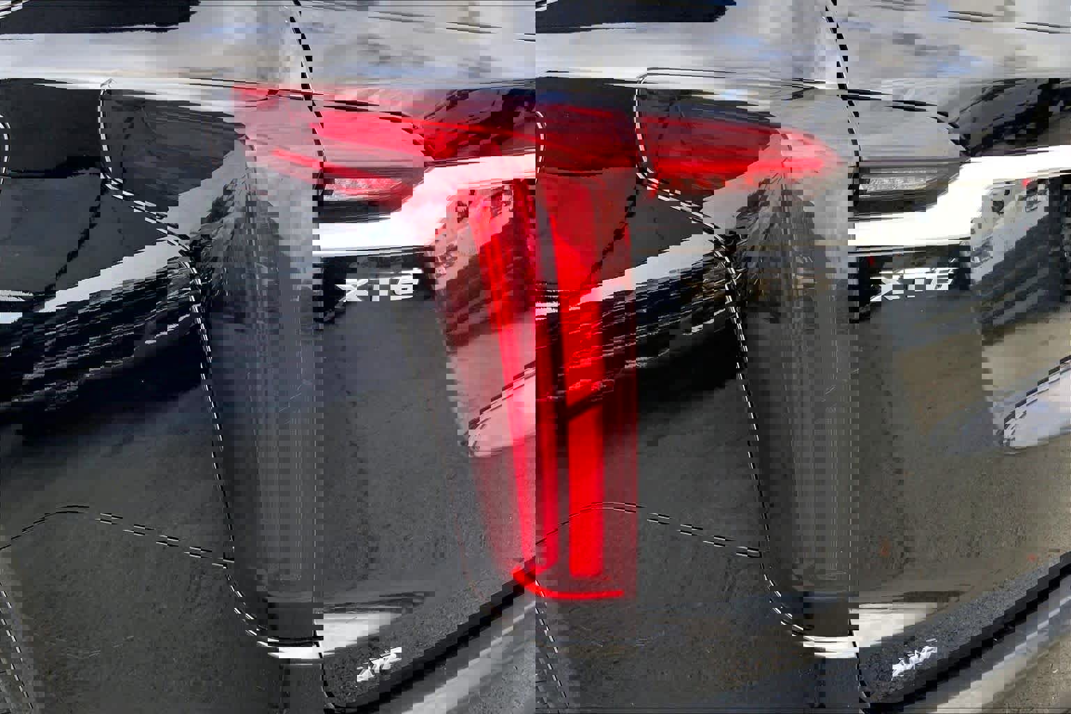 Used 2023 Cadillac XT6 Premium Luxury image 25