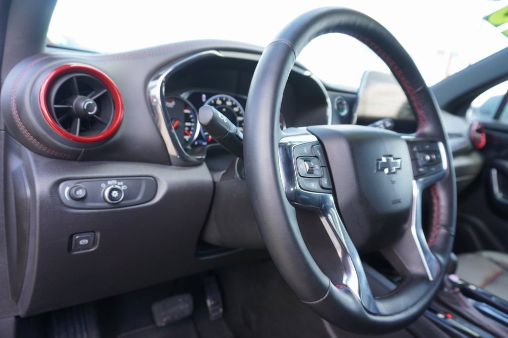 Used 2025 Chevrolet Blazer RS image 12