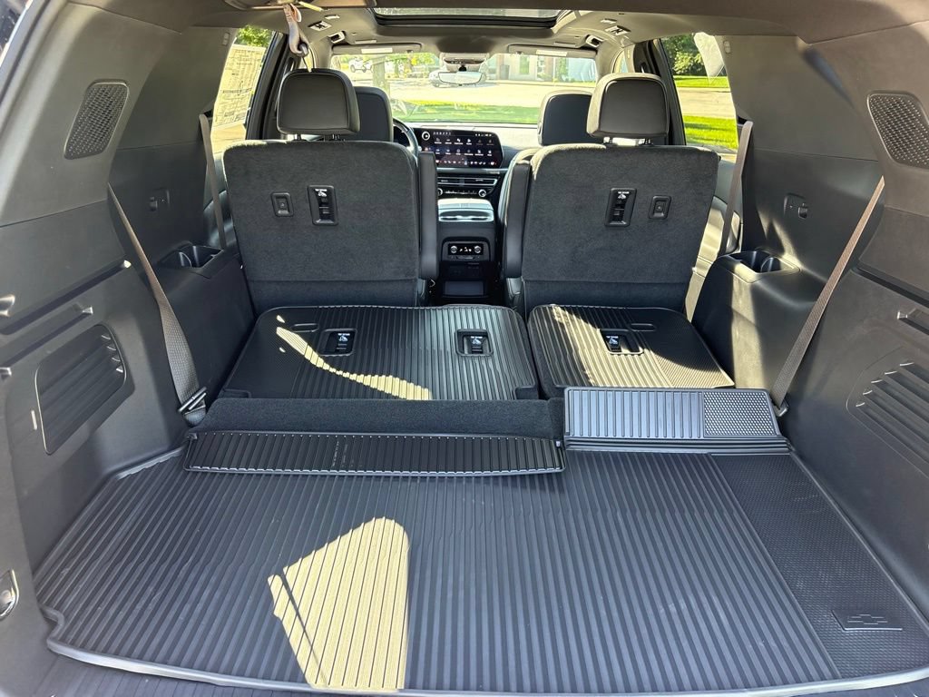 New 2026 Chevrolet Traverse High Country w/ LPO, Floor Liner Package AWD/4WD image 61