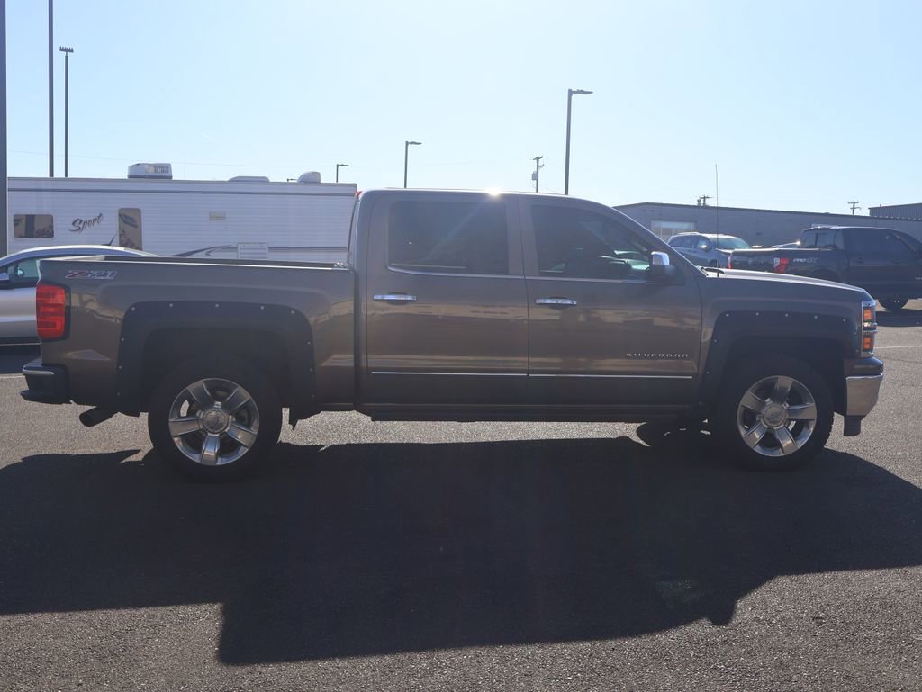 Used 2015 Chevrolet Silverado 1500 LTZ Z71 w/ LTZ Plus Package AWD/4WD image 7