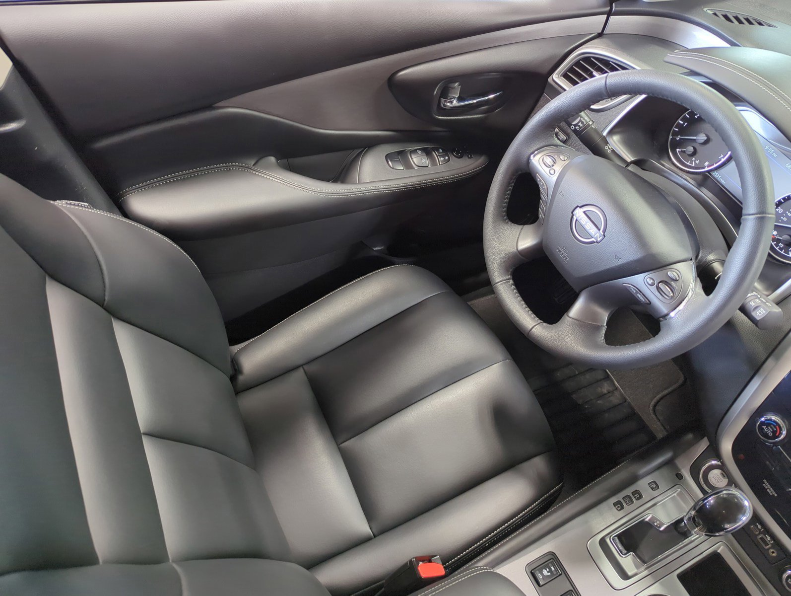 Used 2024 Nissan Murano SV image 9