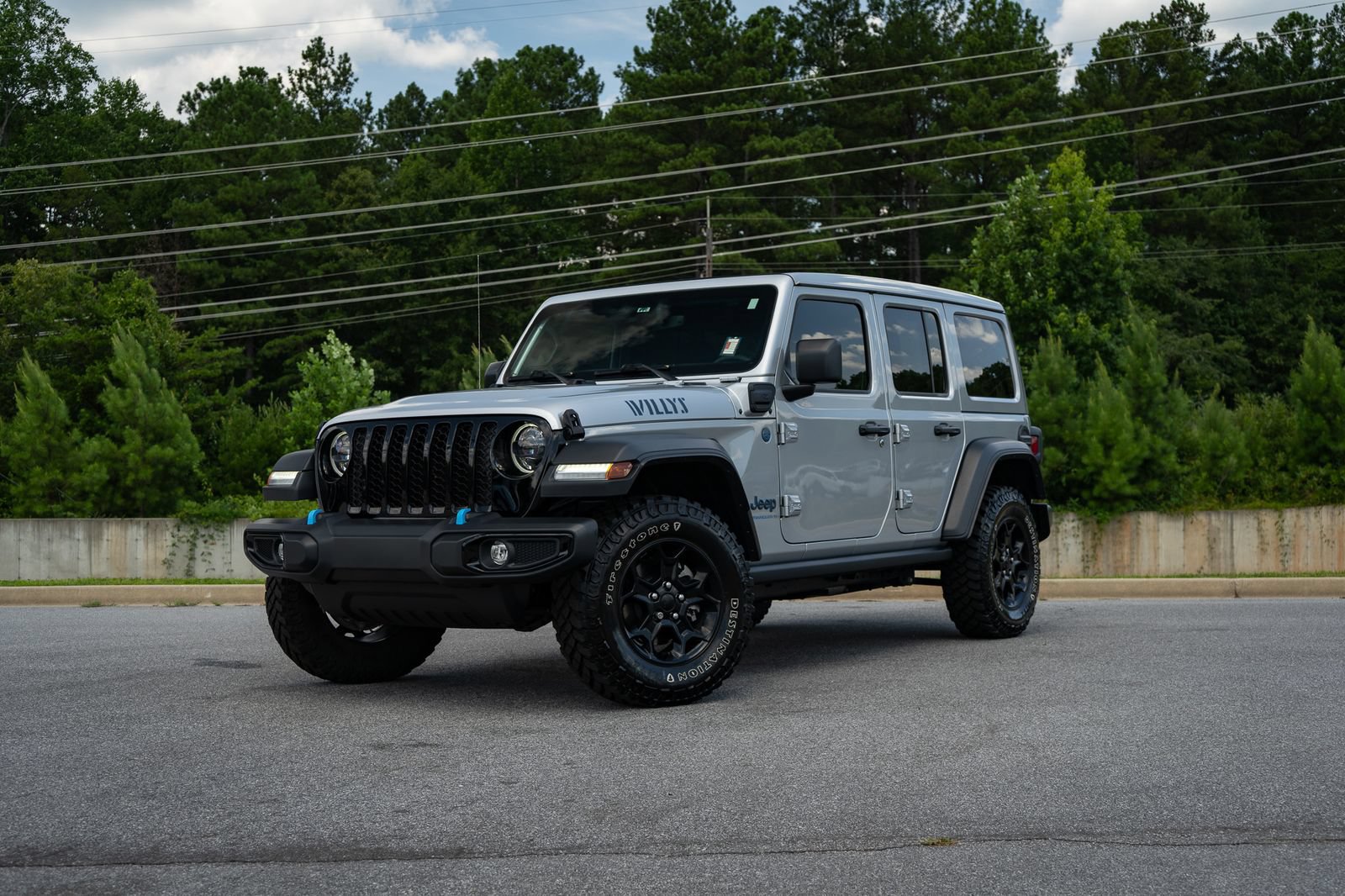 Used 2023 Jeep Wrangler Unlimited w/ Sun & Screen Package