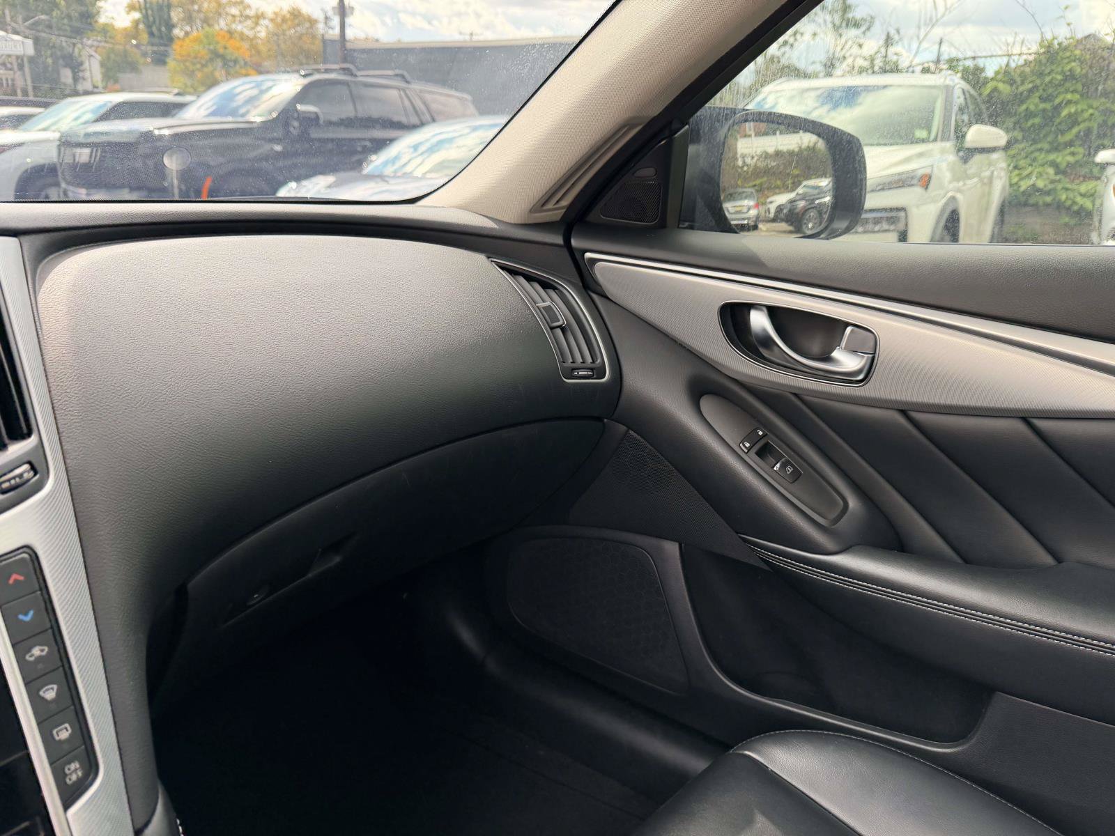 Used 2021 INFINITI Q50 Luxe w/ Cargo Package AWD/4WD image 29