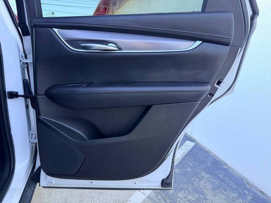 Used 2018 Cadillac XT5 Luxury image 24