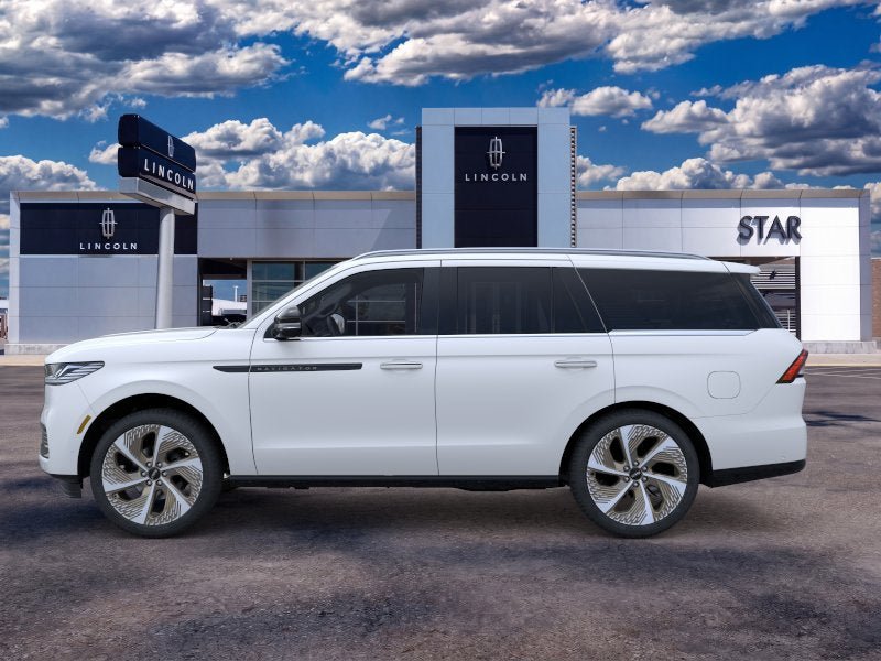 New 2026 Lincoln Navigator Black Label AWD/4WD image 3