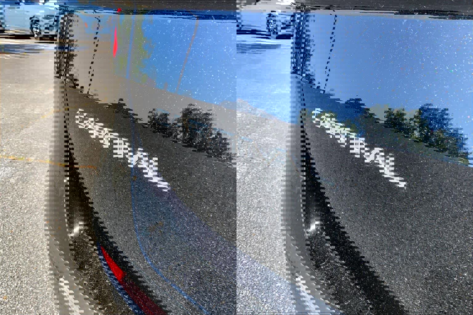 Used 2024 Kia Carnival SX Prestige image 10