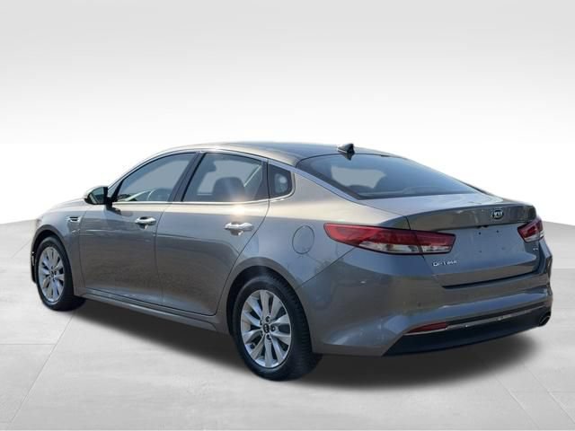 Used 2018 Kia Optima EX w/ Premium Package FWD image 3