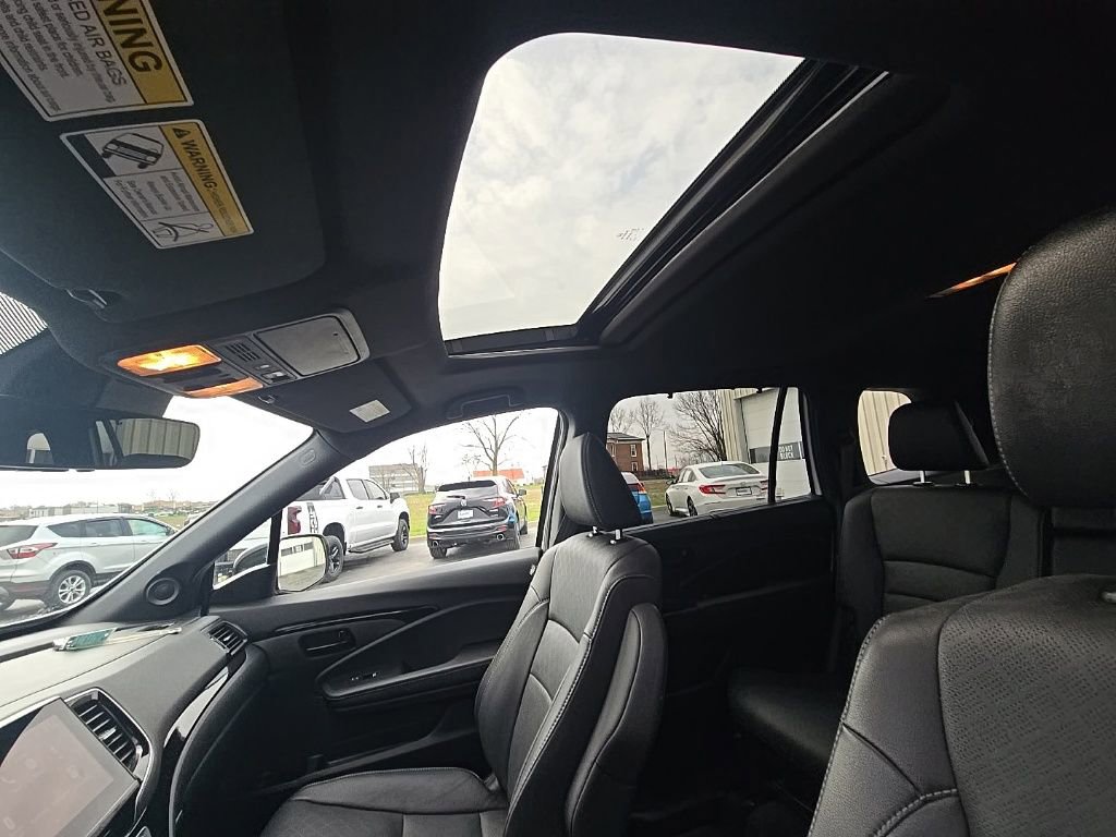 Used 2023 Honda Passport Elite image 14