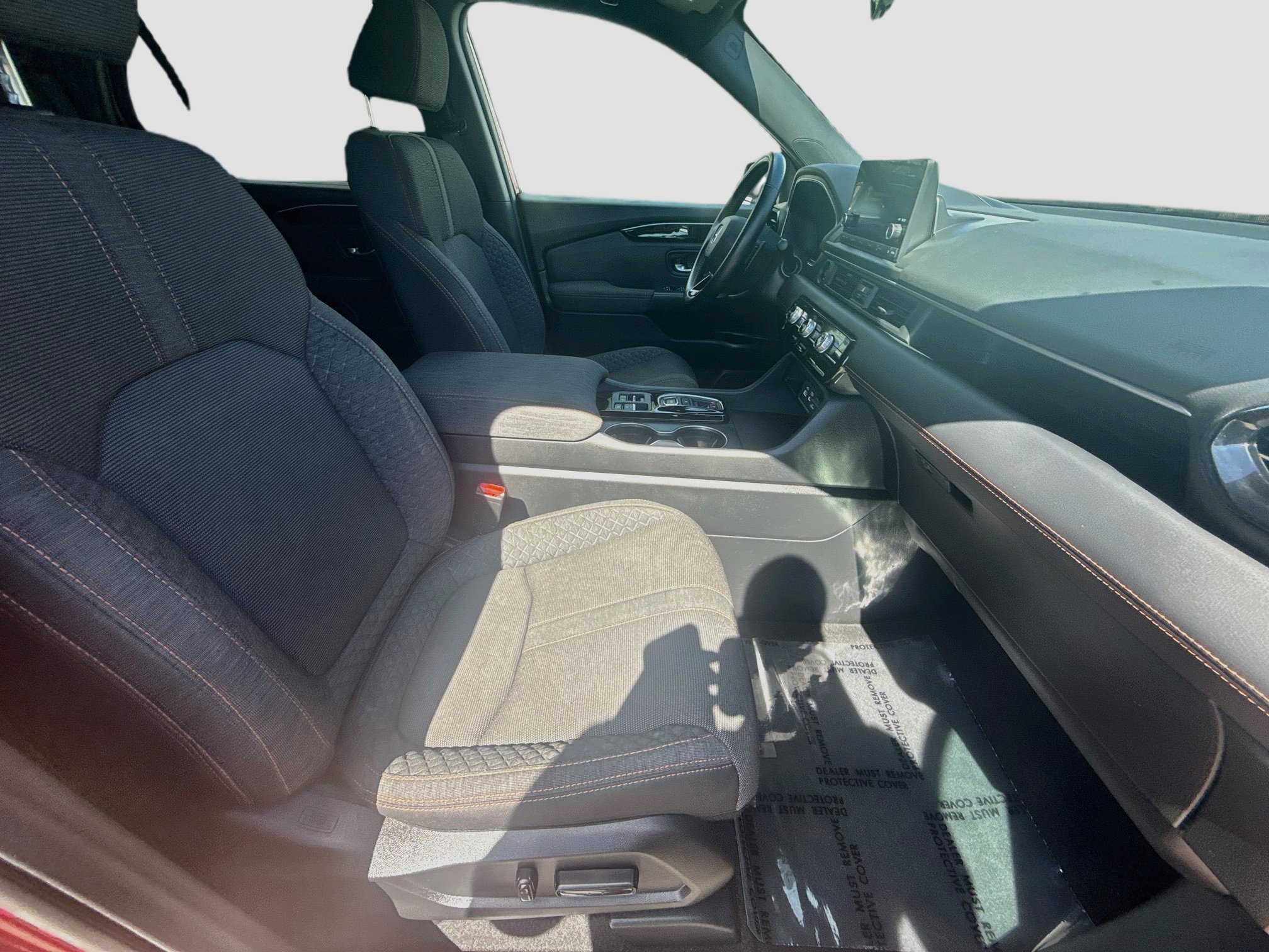 Used 2025 Honda Pilot Sport image 31