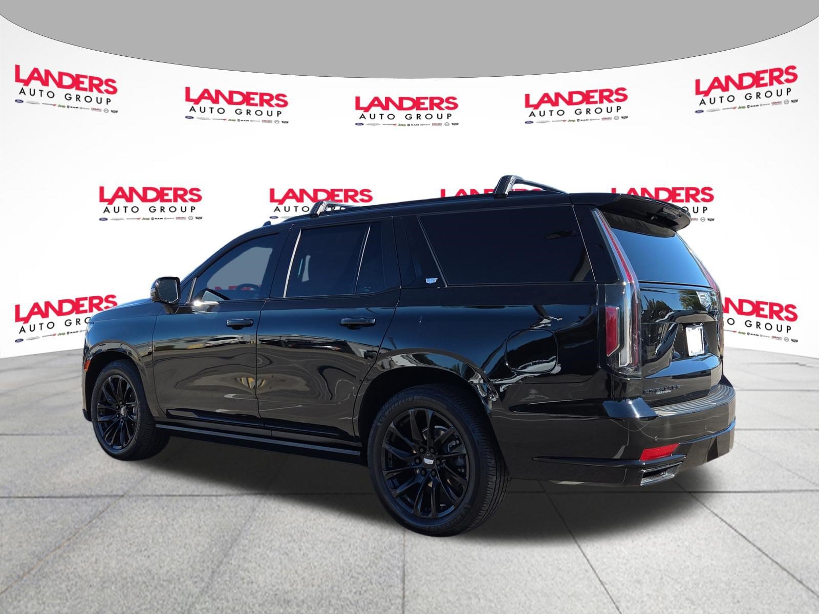 Used 2023 Cadillac Escalade Sport Platinum w/ LPO, ONYX Package AWD/4WD image 5