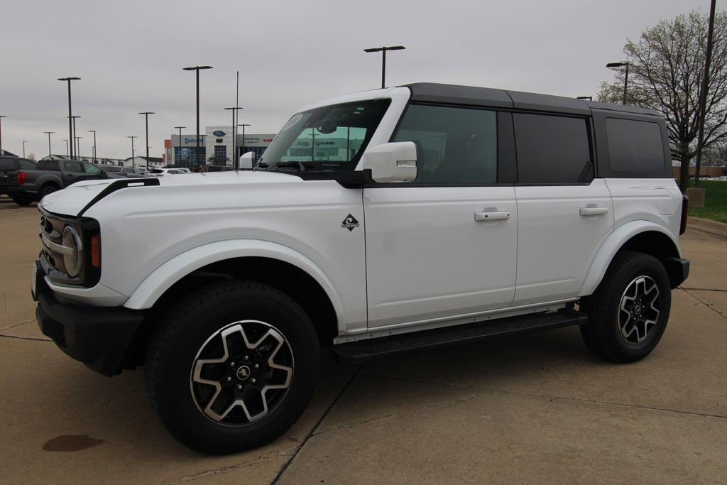 Used 2024 Ford Bronco Outer Banks image 17