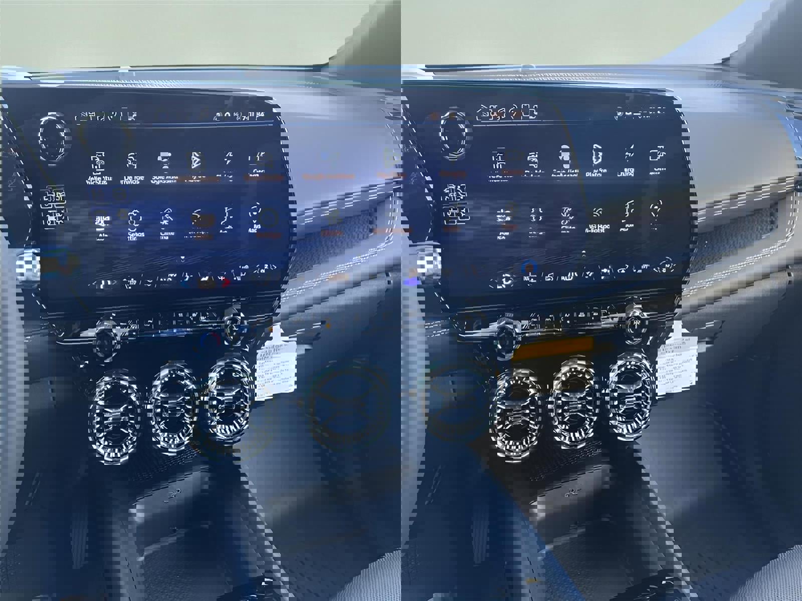 New 2025 Chevrolet Blazer EV LT image 23