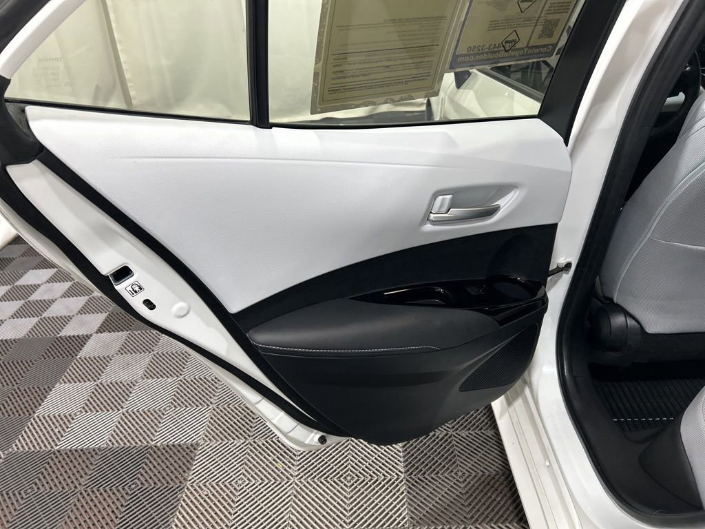 Used 2024 Toyota Corolla SE image 16