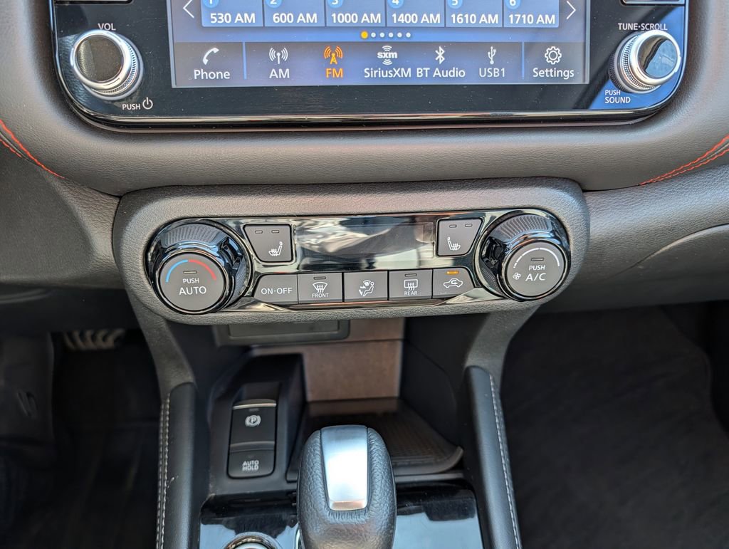 Used 2021 Nissan Kicks SR w/ SR Premium Package FWD image 24