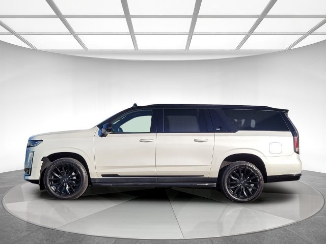 Used 2022 Cadillac Escalade ESV Premium Luxury AWD/4WD image 7
