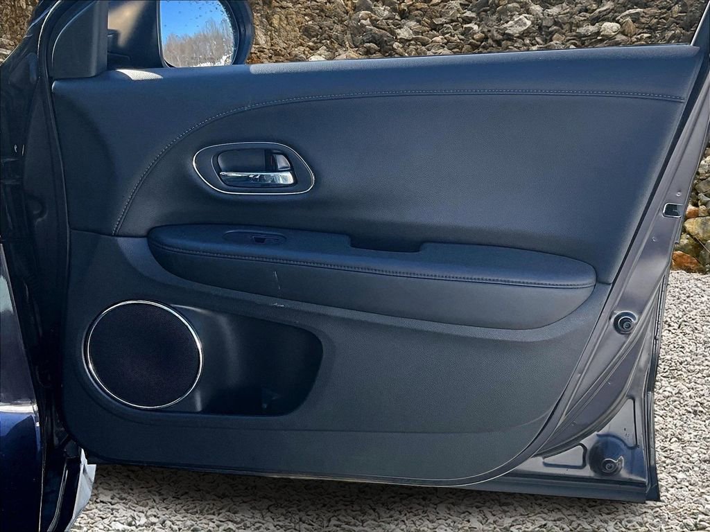 Used 2017 Honda HR-V EX-L image 22