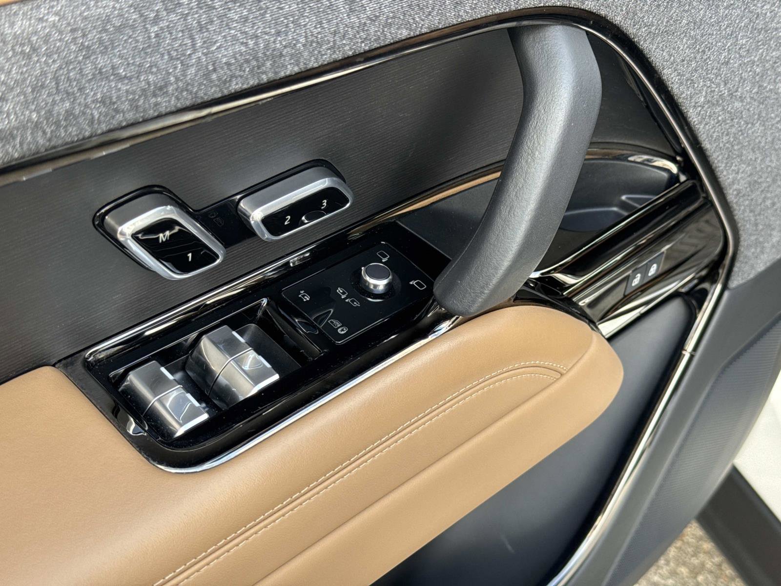 Certified 2024 Land Rover Range Rover Sport SE image 20