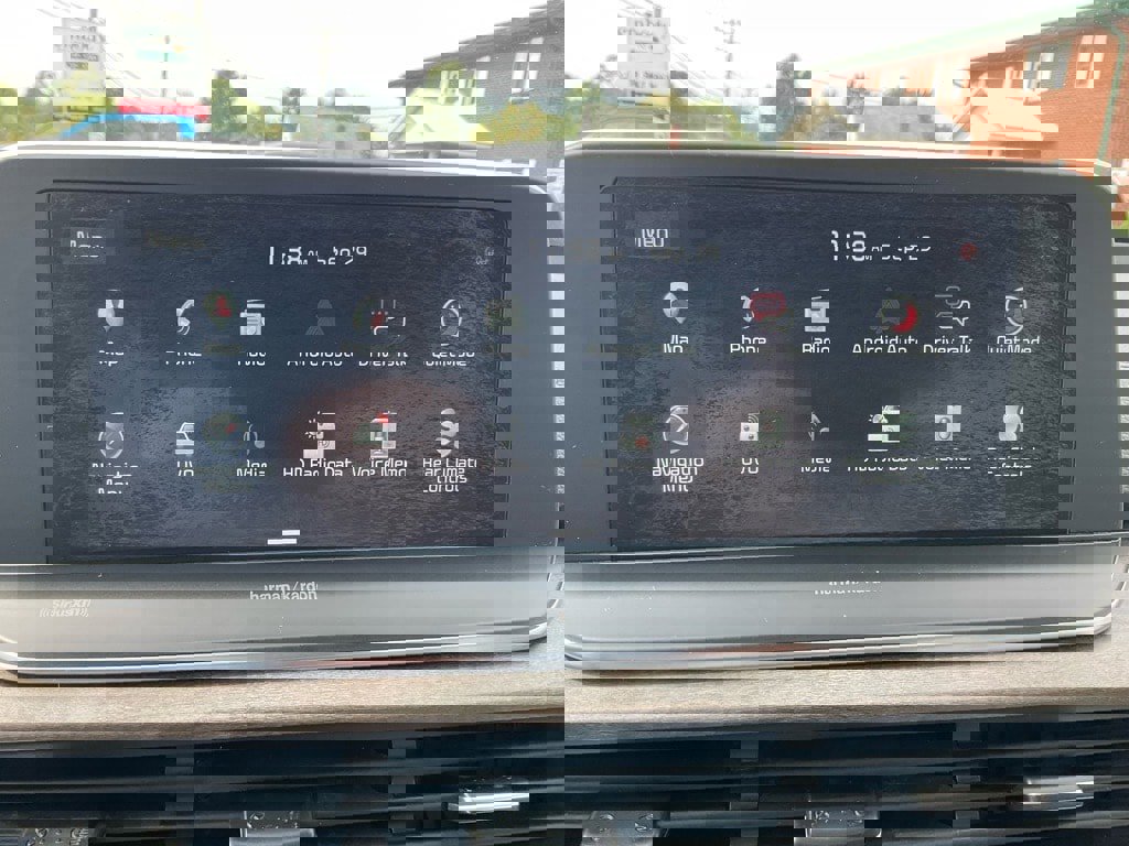 Used 2020 Kia Telluride SX w/ SX Prestige Package image 9