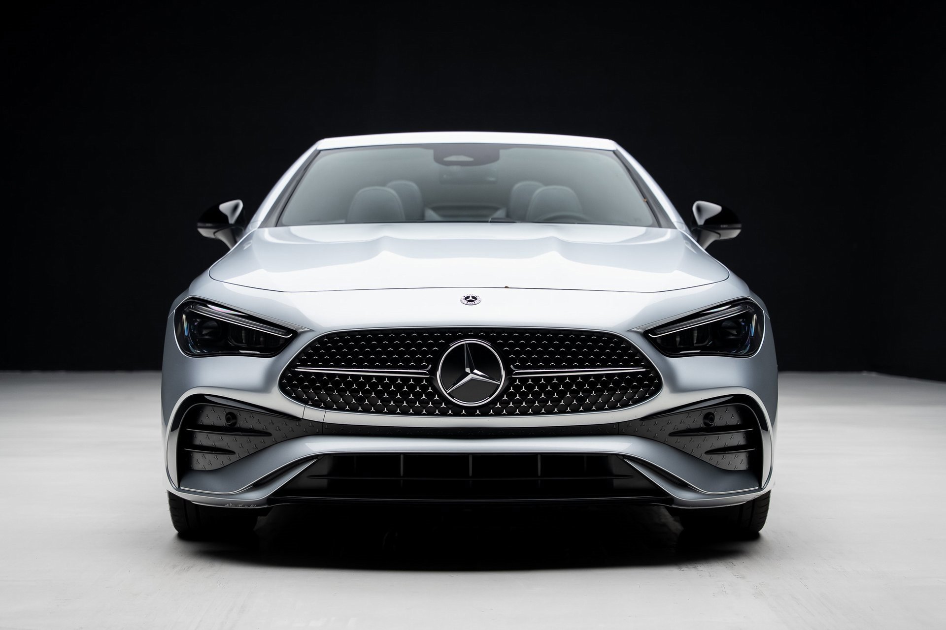 Used 2024 Mercedes-Benz CLE 300 4MATIC Cabriolet image 9