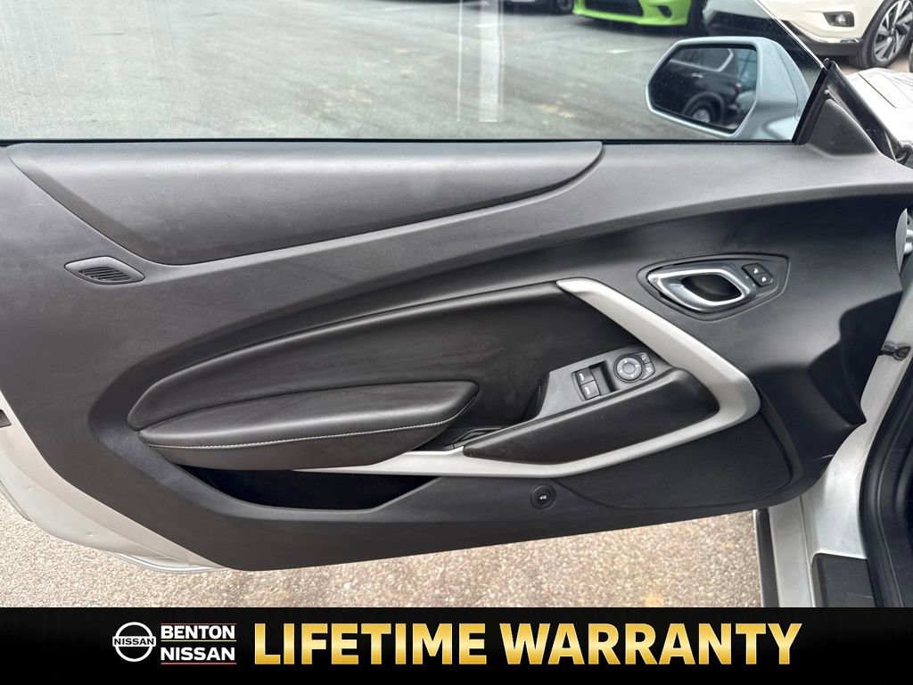 Used 2018 Chevrolet Camaro LT image 11