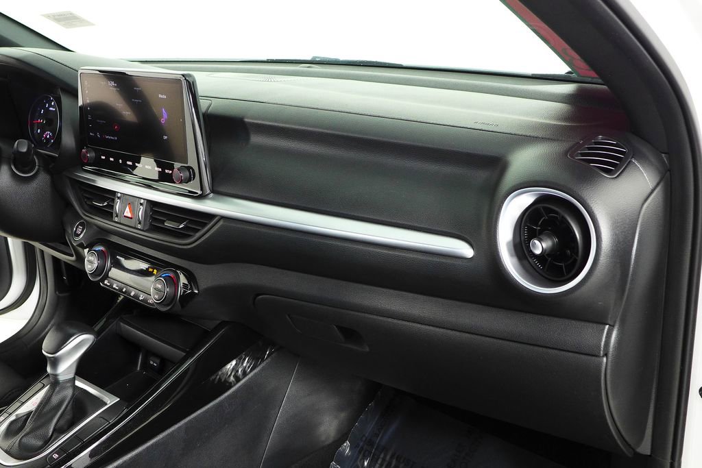 Used 2024 Kia Forte GT-Line image 14