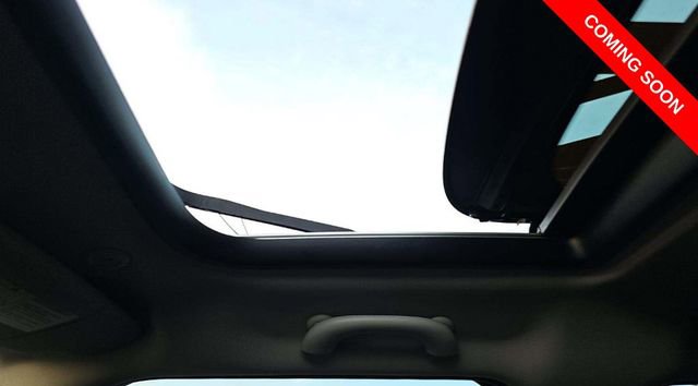 Used 2018 MINI Cooper 4-Door Hardtop w/ Premium Package image 9